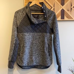 ABERCROMBIE & FITCH Asymmetrical Snap-Up Fleece